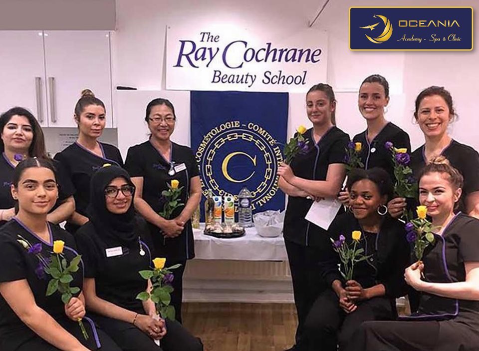 Ray Cochrane Beauty School được thành lập năm 1954, là học viện thẩm mỹ top 3 London